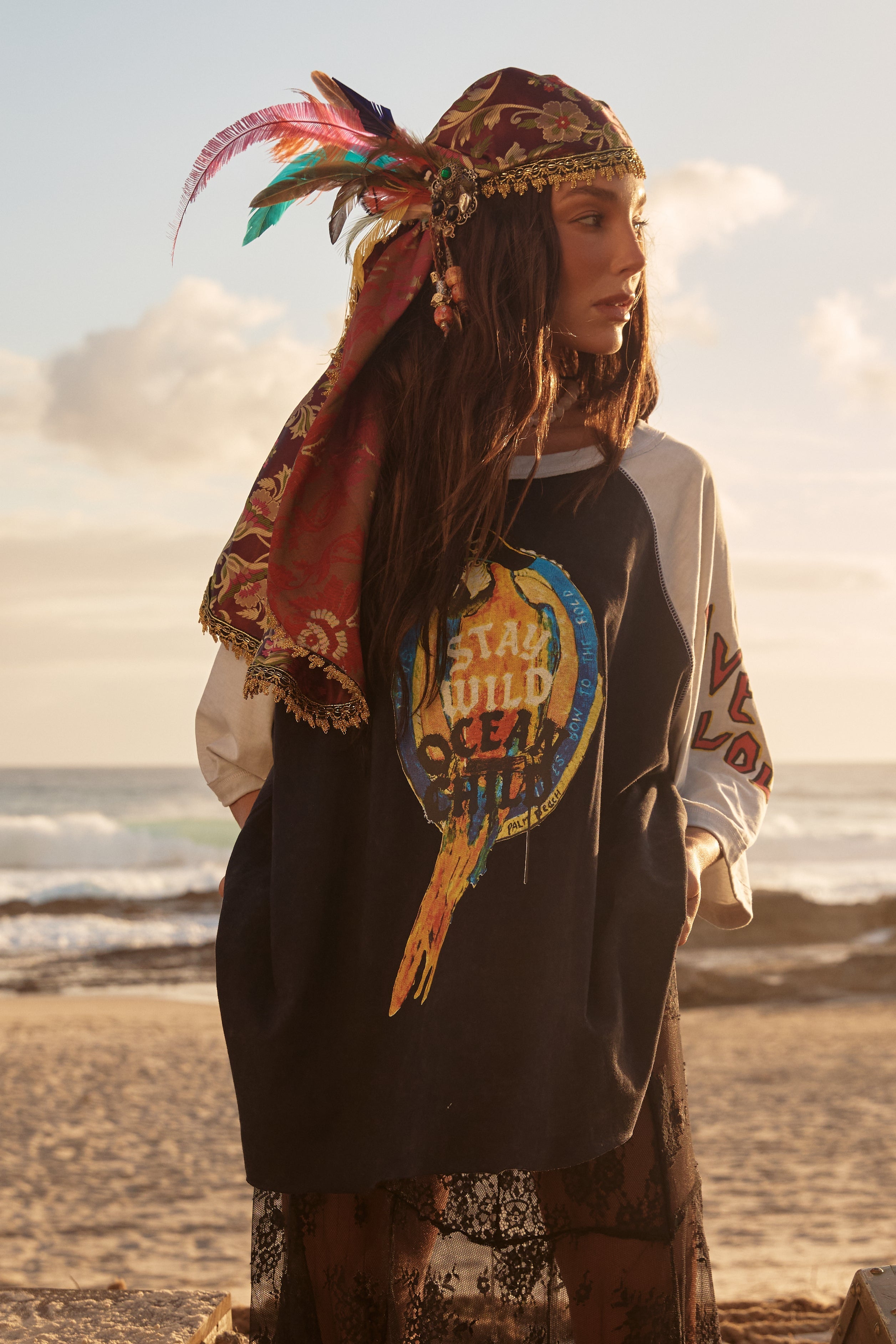 THE STAY WILD RAGLAN TEE - BLACK