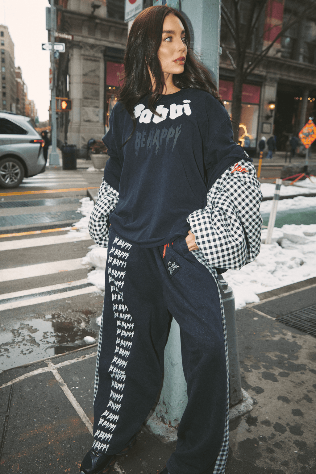 THE BE HAPPY TEE - BLACK